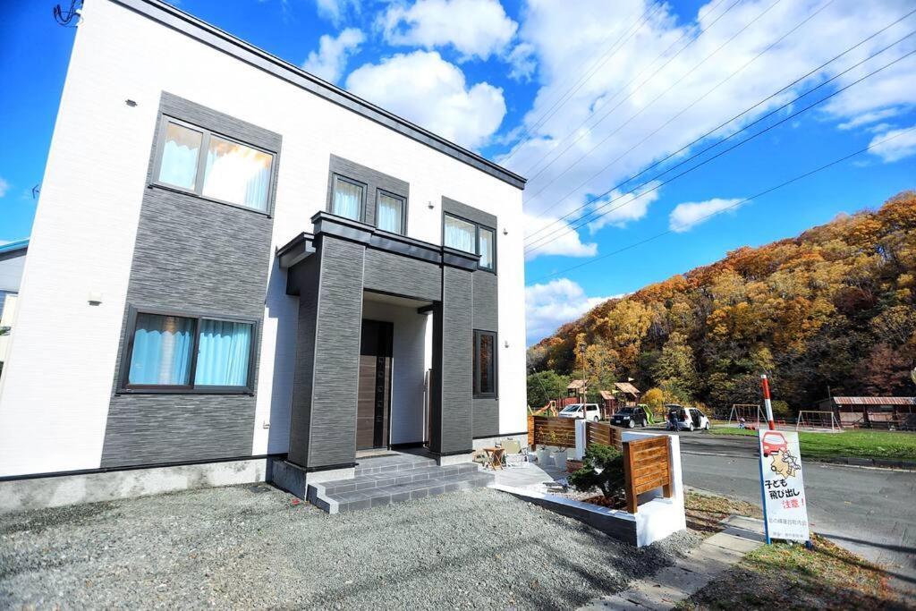 Furano Cube Sugar-方糖民宿,步行8Min到雪场,3 Brs,Max 6Ppl Екстер'єр фото
