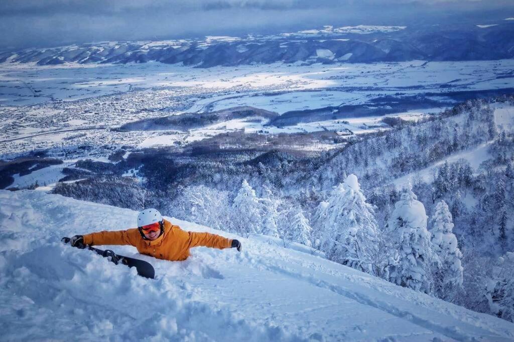 Furano Cube Sugar-方糖民宿,步行8Min到雪场,3 Brs,Max 6Ppl Екстер'єр фото